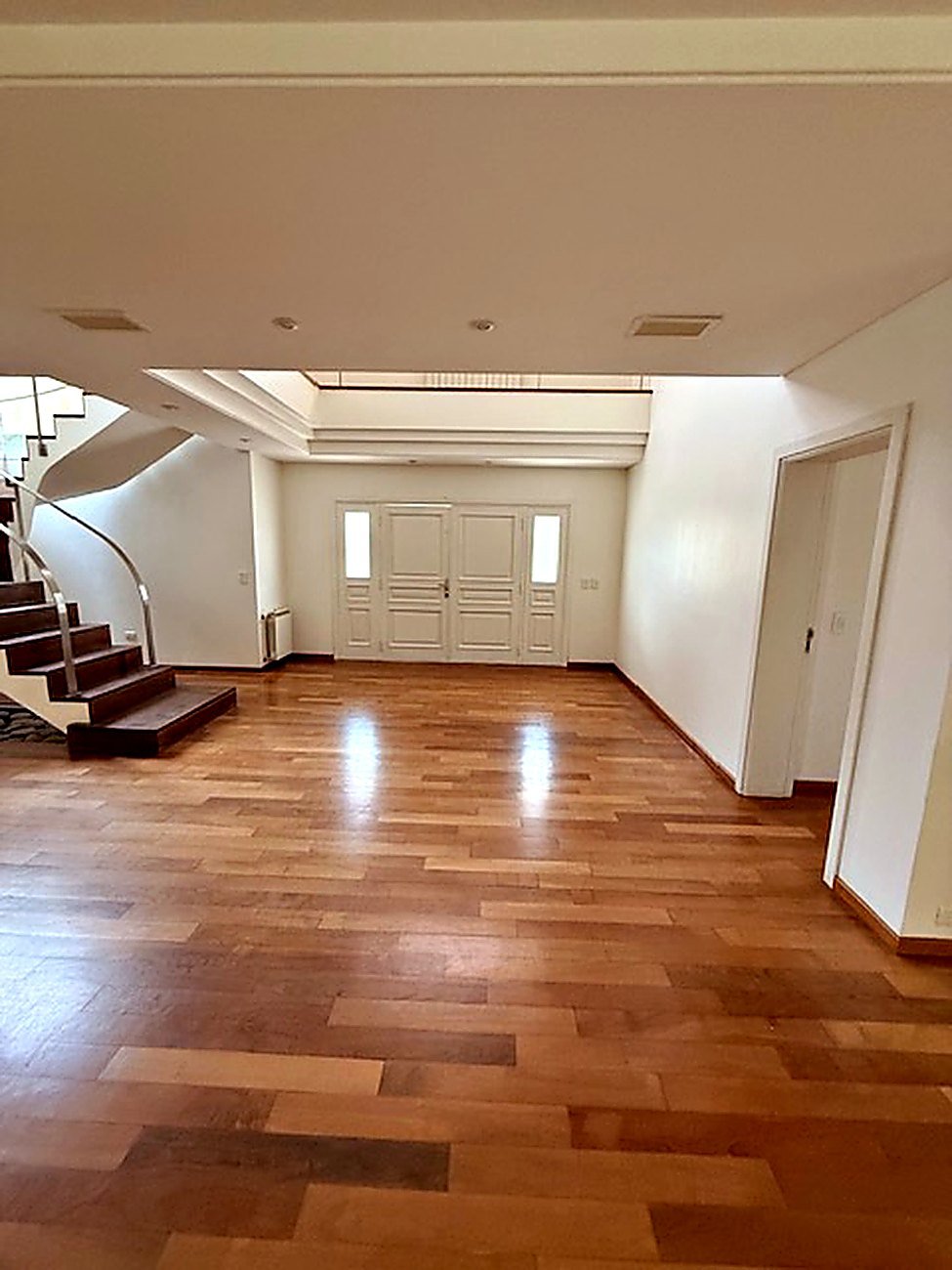 Reception hall with the curved staircase